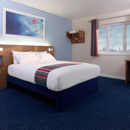 Travelodge London Richmond Central Екстериор снимка