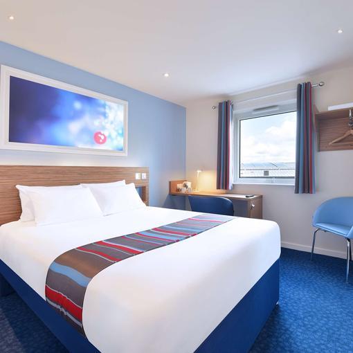 Travelodge London Richmond Central Екстериор снимка