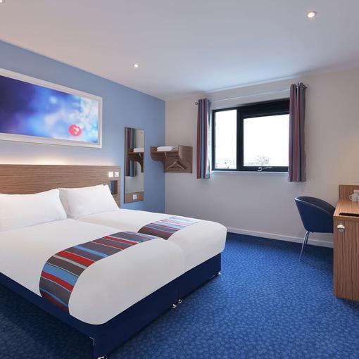 Travelodge London Richmond Central Екстериор снимка