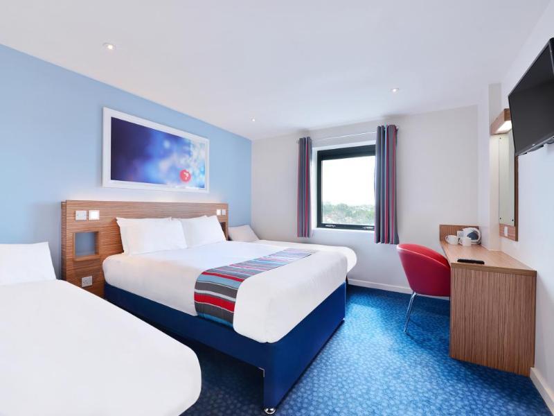 Travelodge London Richmond Central Екстериор снимка
